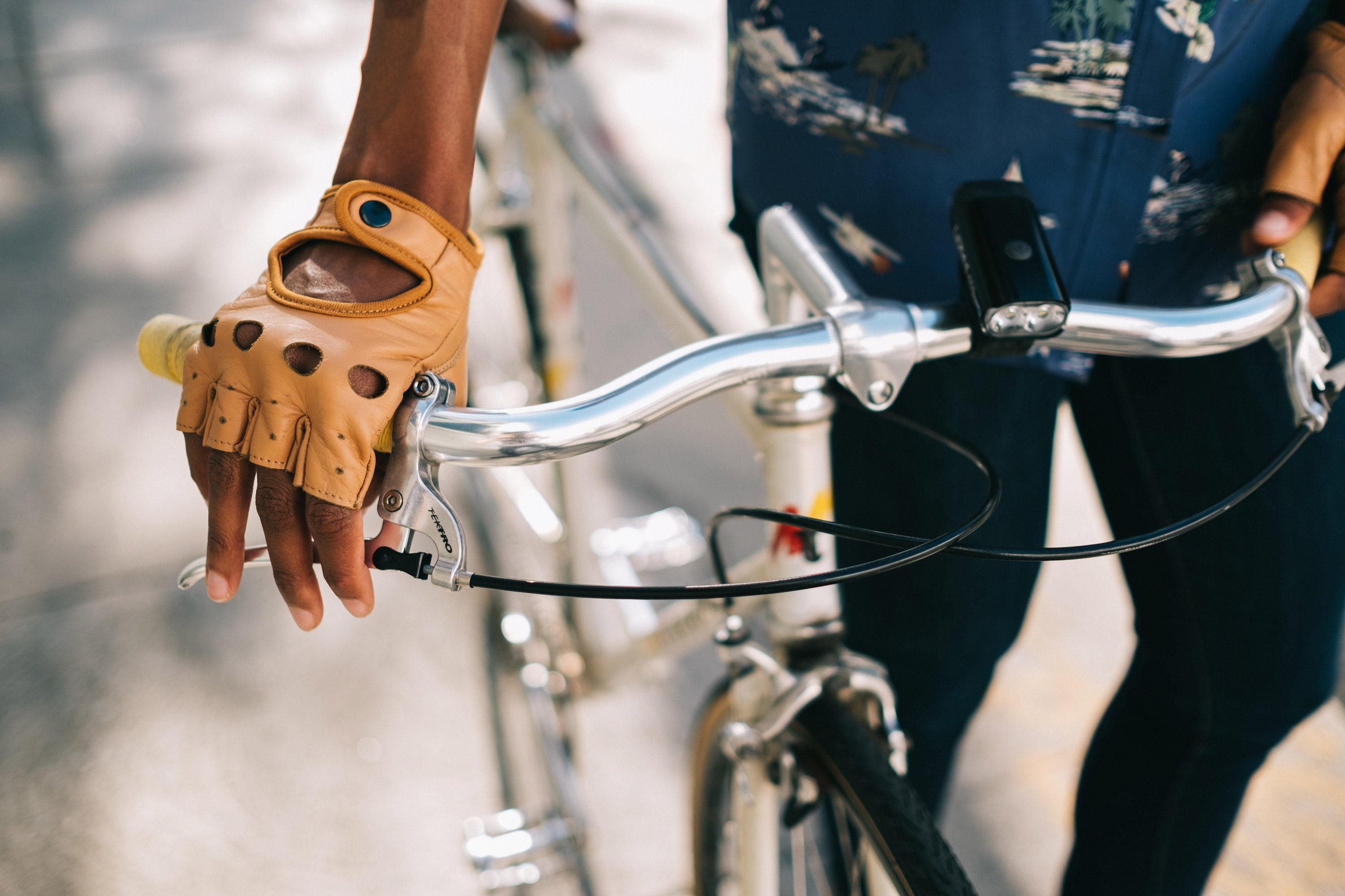 Thousand cheap cycling gloves